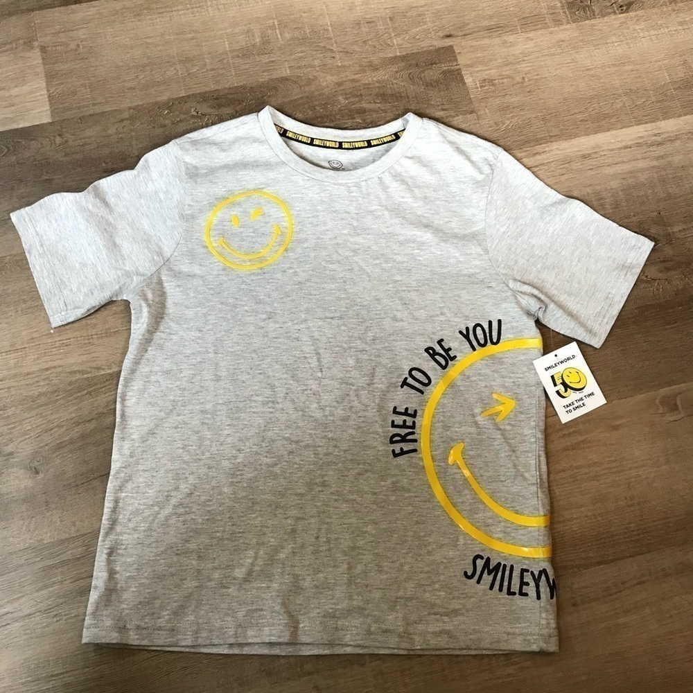 Youth smiley world short sleeve tee for boy or girl large 14/16 New with tags